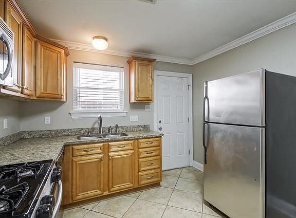 5th image of 6190/92 Bellaire Dr