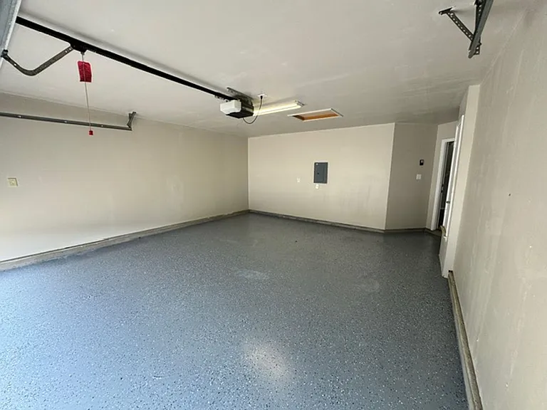 349 Tower Dr — Photo 31