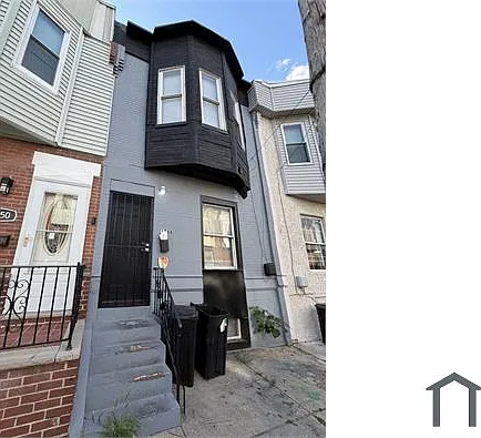 3 bed, 984 sqft, $1,800 — Photo 2