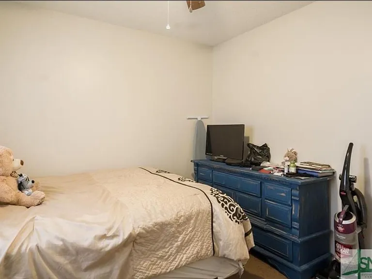 907 Primrose Ln — Photo 18