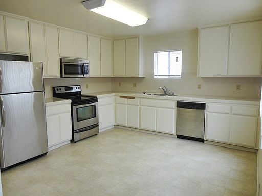 5th image of 3827 Shasta St #A