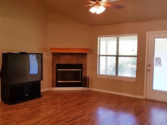 3rd image of 250 Joley Pl