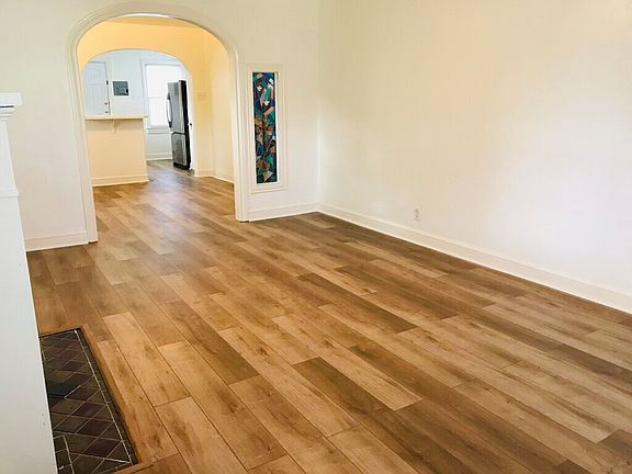 2nd image of 318 Breezeway Ave