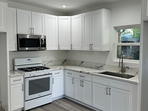 4th image of 10356 Oro Vista Ave #1/2