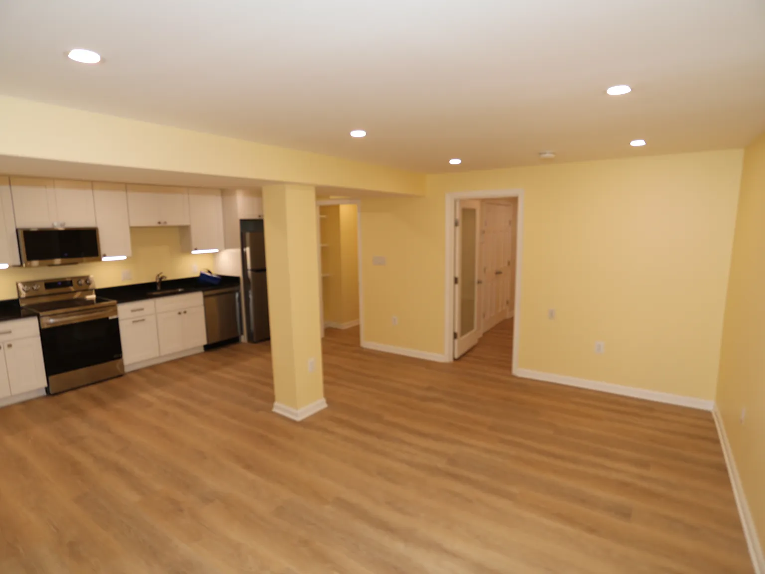 1347 Oak St NW — Photo 3