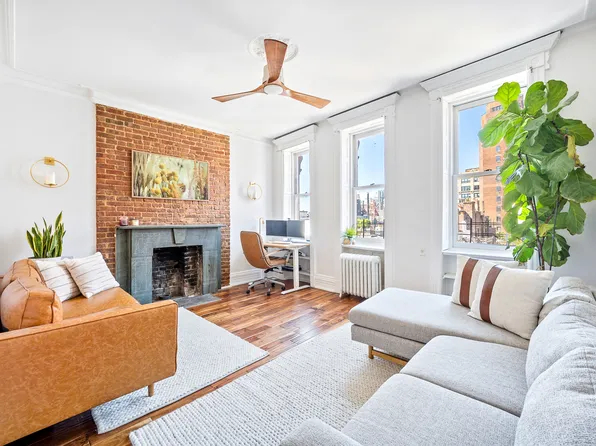 274 West 12th Street image 1 of 13