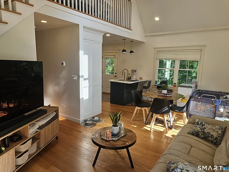 15 N Brook St — Photo 14