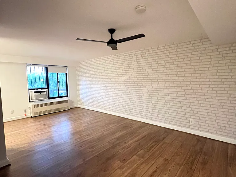 1587 N Colonial Ter #104 — Photo 3