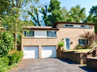 44 Julian Dr, Pittsburgh, PA