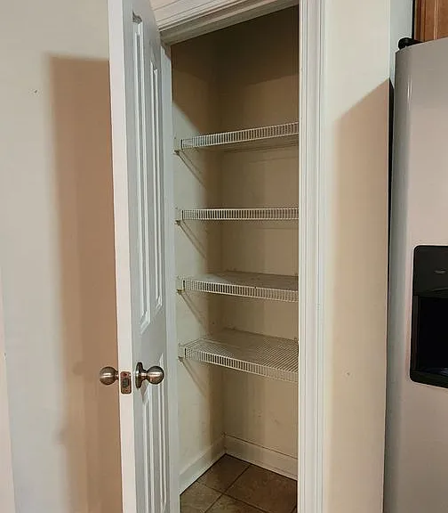 302 Savannah Dr — Photo 11