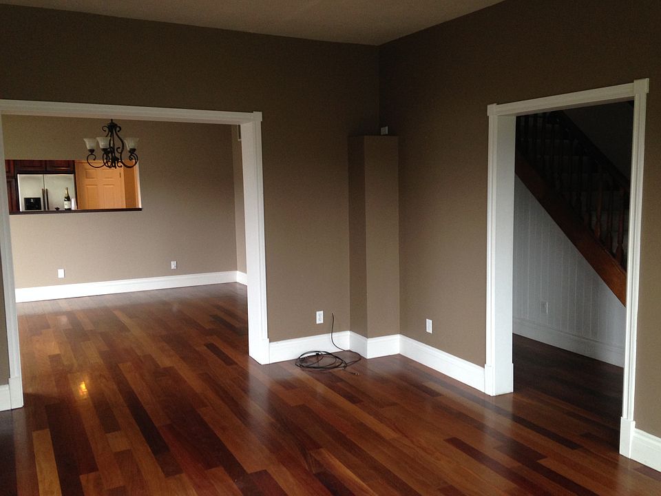 2nd image of 950 N Highland Ave