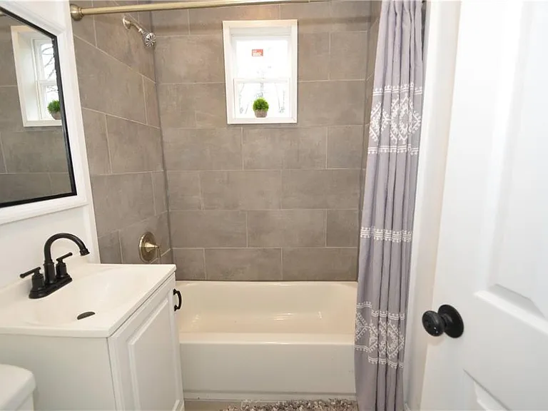 1350 Kenilworth Dr SW — Photo 11