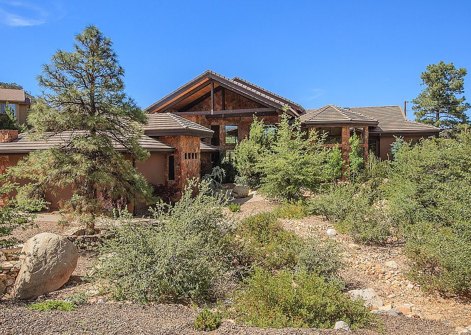 2nd image of 1924 Trailwood Ln