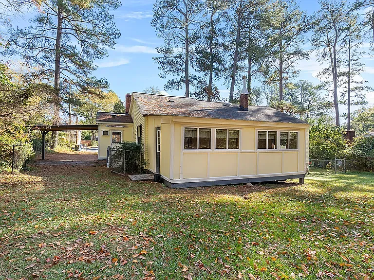 2347 Byrnes Dr — Photo 24