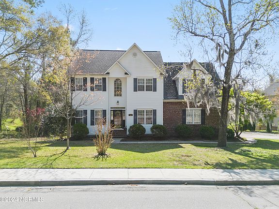 2nd image of 104 Aldersgate Drive