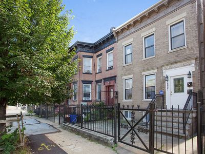 1592 Saint Marks Ave, Brooklyn, NY, 11233