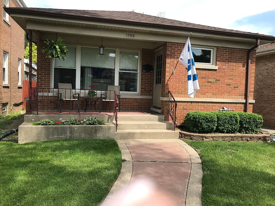 1st image of 1709 N 74th Ct