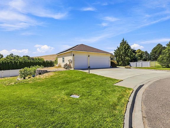 3rd image of 3204 Northridge Ct
