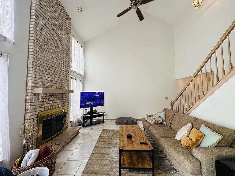2164 Seaver Ln #2164 — Photo 4