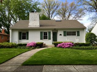 13348 Victoria Ave, Huntington Woods, MI 48070