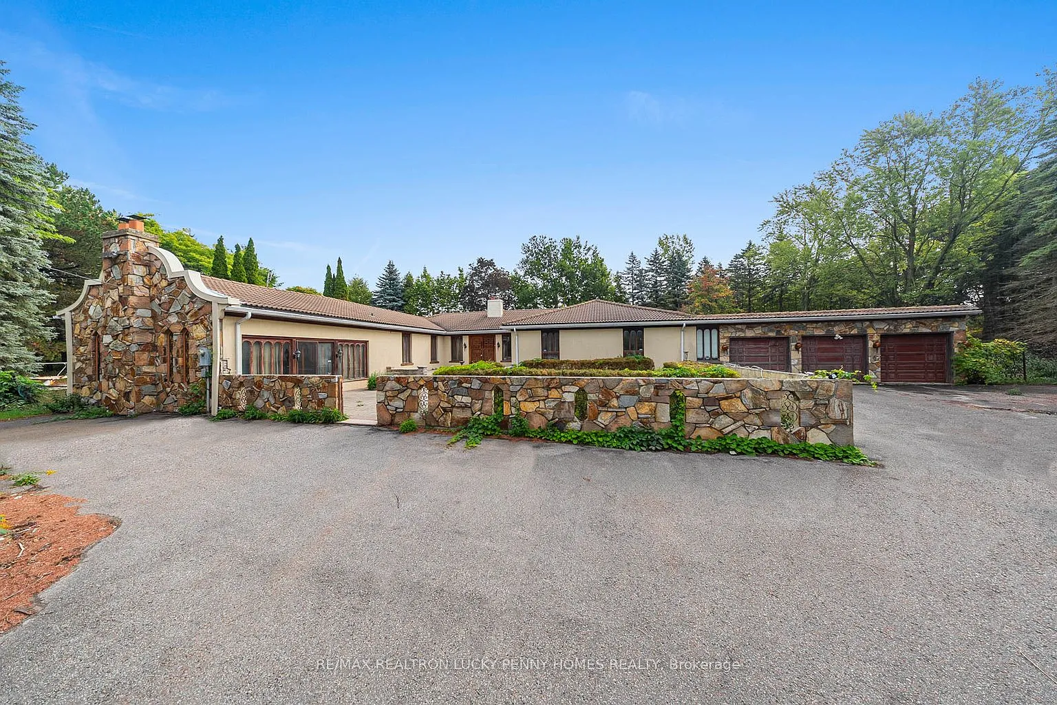 6 Scandia Ct photo 1