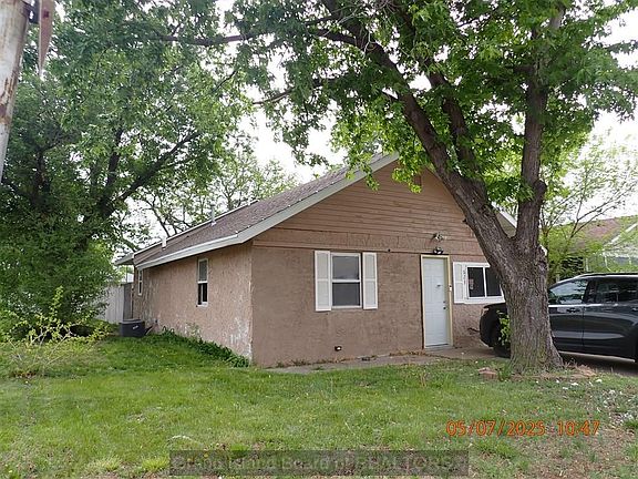4th image of 623 Waldo Ave