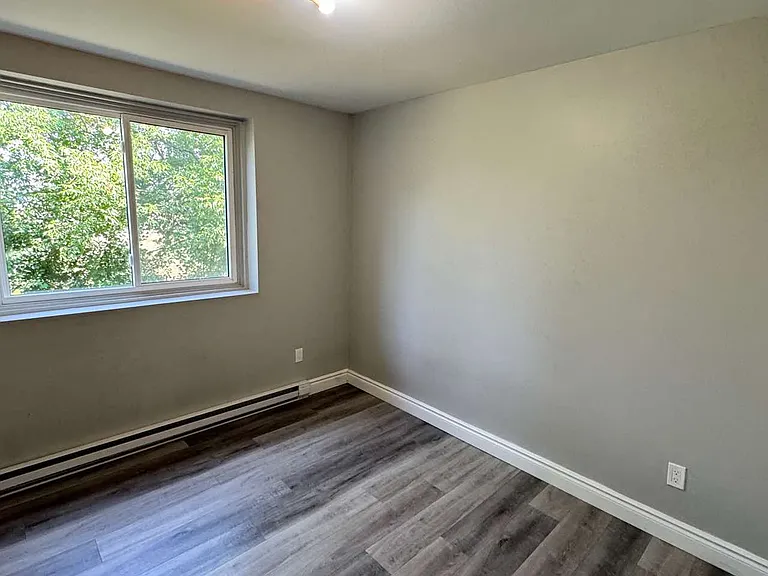 385 Division St #201 — Photo 12