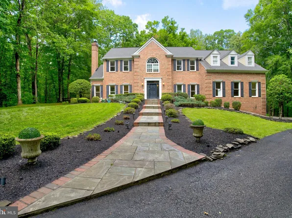 12410 Clifton Hunt Dr, Clifton, VA 20124