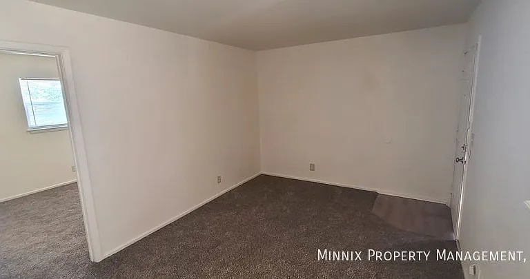 711 S Austin Ave #105 — Photo 5