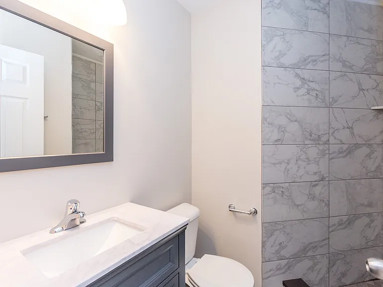 915 S Aberdeen St — Photo 28