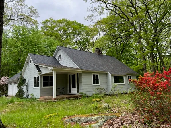 10 Hillside Circle, Mansfield, CT 06268