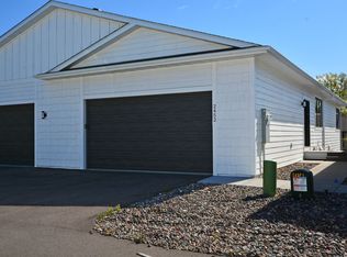 2452 County Road D W #2452, Saint Paul, MN 55112