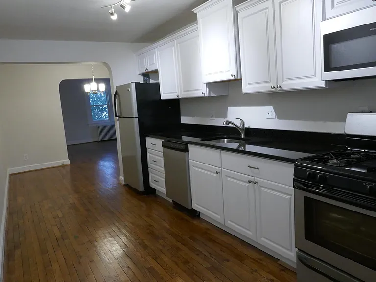 3310 Mount Vernon Ave #3 — Photo 1