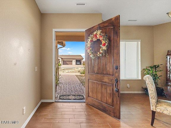 4th image of 187 Mackenzie Rose Dr