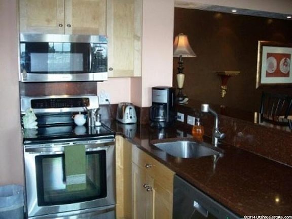 4th image of 1444 W Beacon Hill Cir