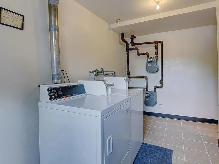 6441 W Higgins Ave #3W — Photo 20