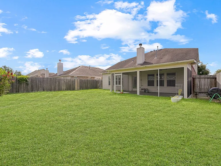 30327 Deleon Fields Dr — Photo 34