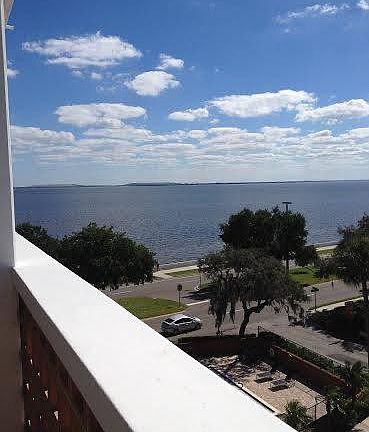 3rd image of 4015 Bayshore Blvd APT 5E