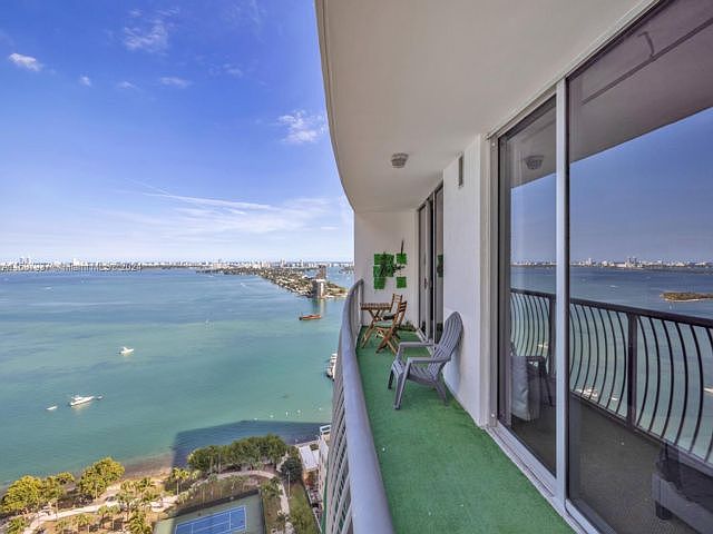 1st image of 1750 N Bayshore Dr APT 3203