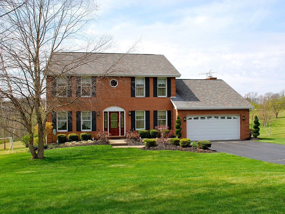 1st image of 105 Foxwood Dr