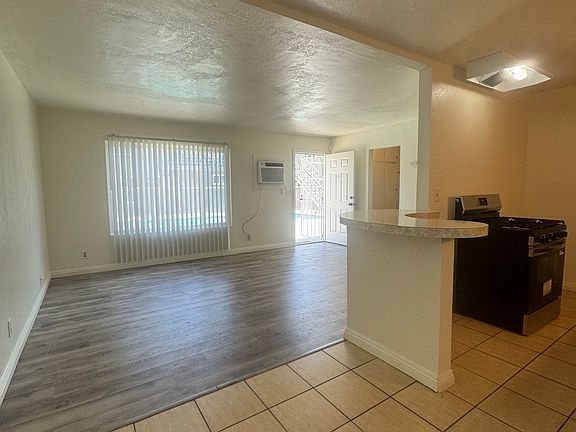 4th image of 350 W 19th St #3