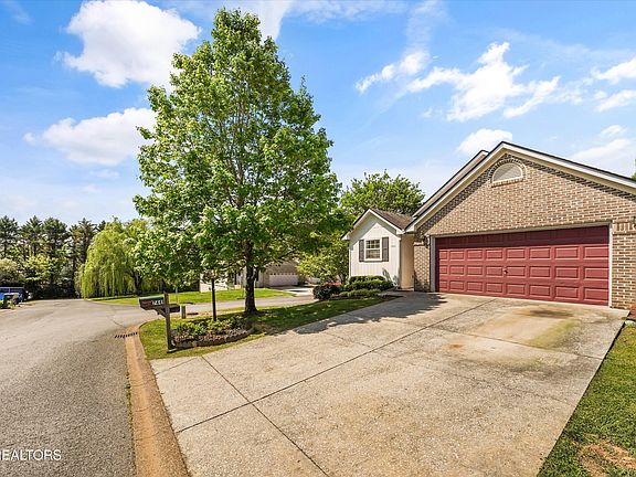 3rd image of 7441 Burnheim Way
