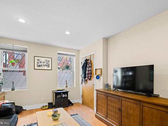 2nd image of 758 S 19th St Unit 1