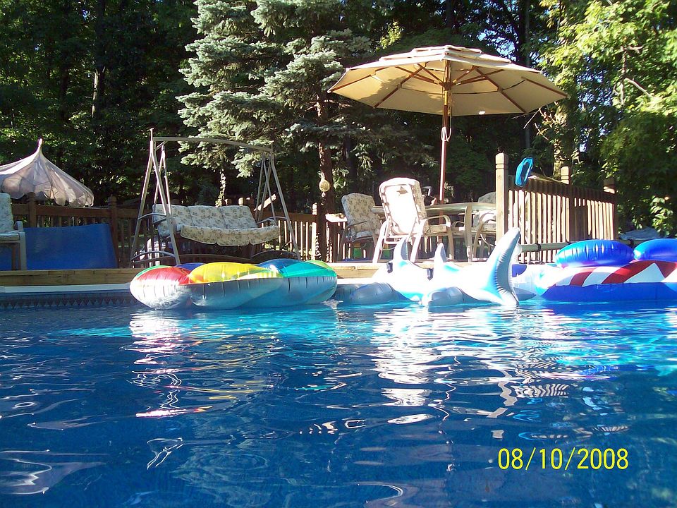 pool/deck view