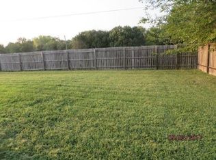 4586 N Westlake Ct, Wichita, KS 67220