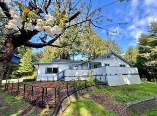 63290 Rice Rd, Coos Bay, OR 97420