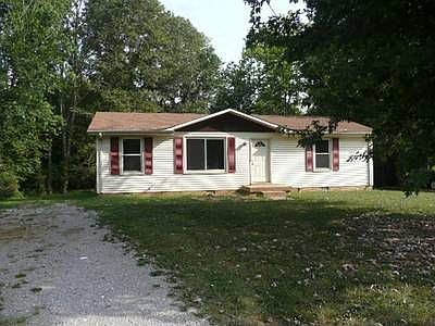 1st image of 394 Louise Ln