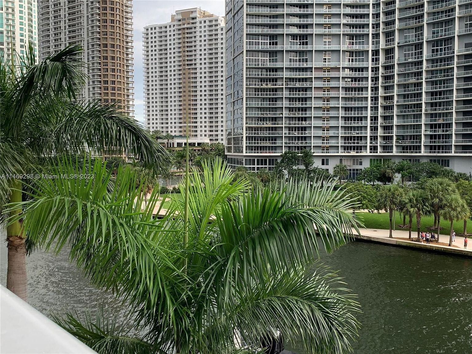 Waterfront Terrace, Zuma Miami