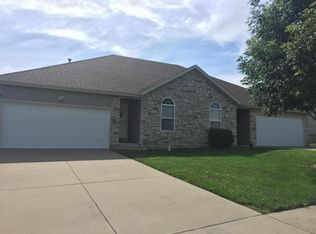 104 N Bailey Cir, Rogersville, MO 65742