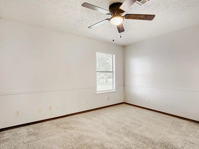 16109 Awalt Dr #B — Photo 23